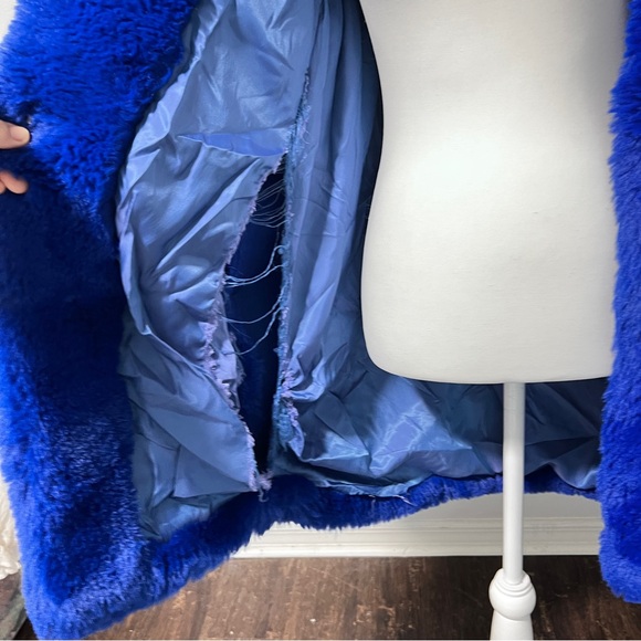 Noize Faux Fur Sapphire Coat size XS - Picture 11 of 16
